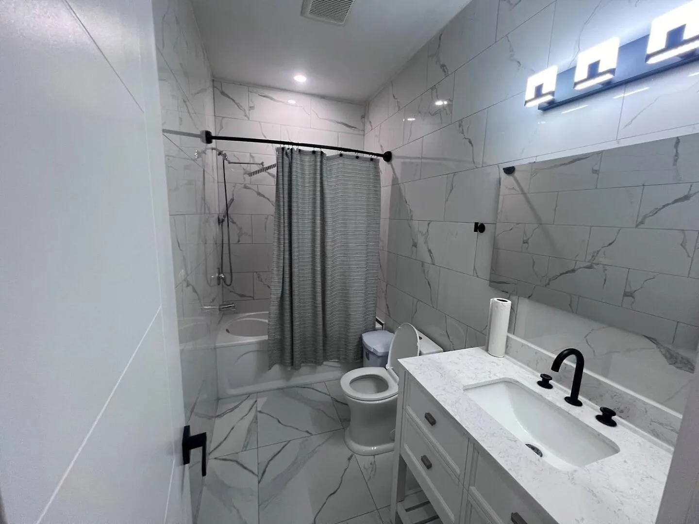 Holiday home B6 Private Room In Cambridge Canada